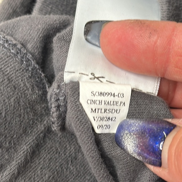 4T boys guess kids, black T-shirt, rabbit, bear hoodie, Old Navy sweats - Picture 13 of 13